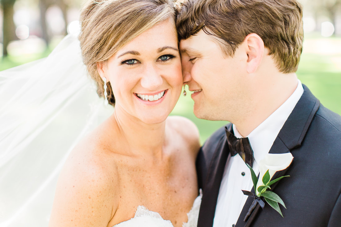 bride and groom in Savannah, GA